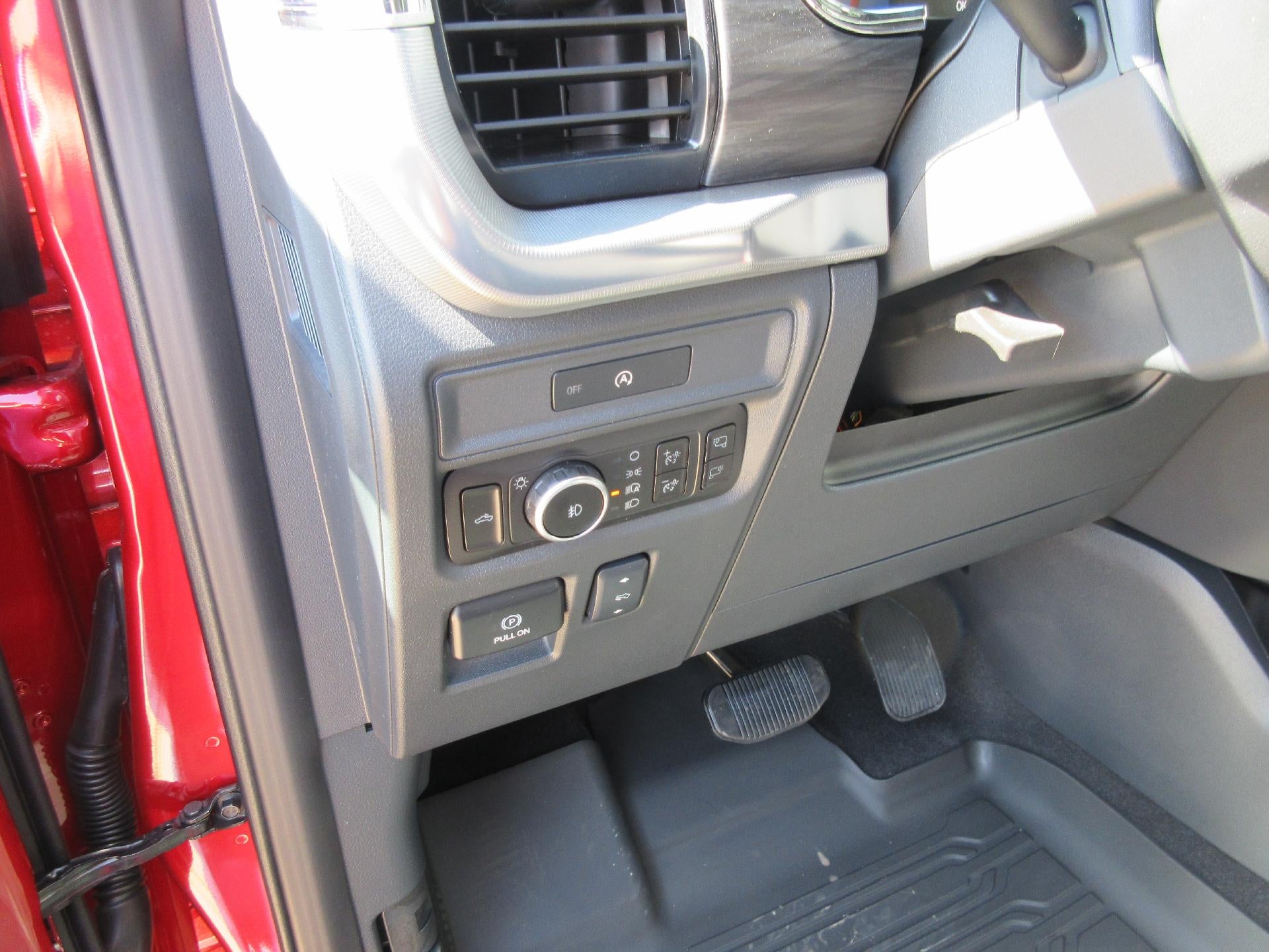 2025 Ford F-150 LARIAT 4WD SuperCrew 5.5' Box