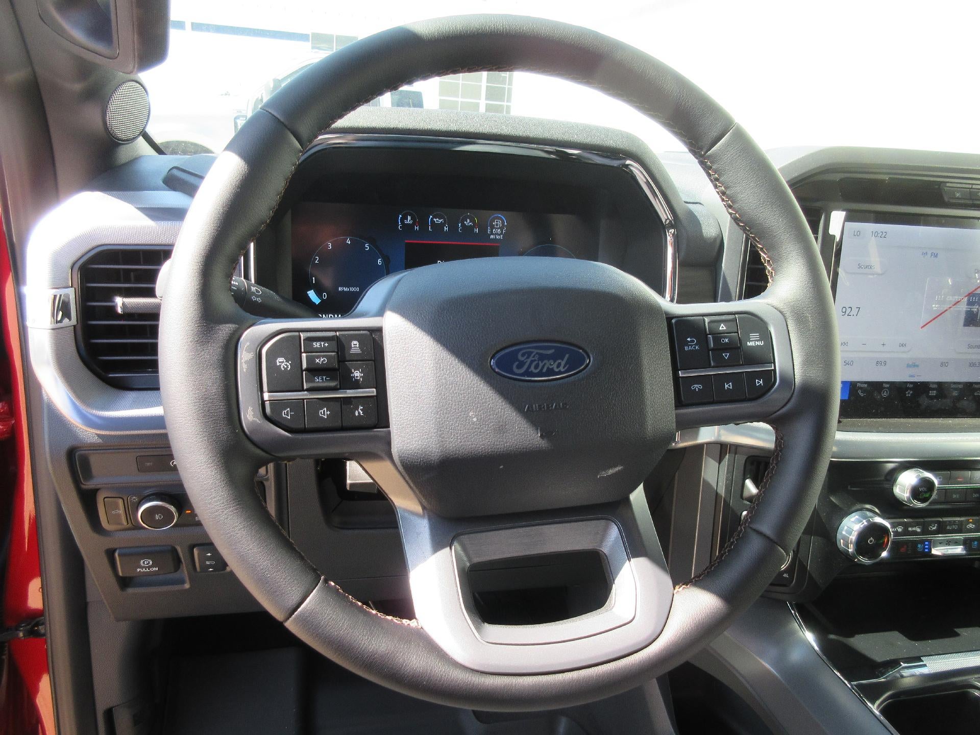 2025 Ford F-150 LARIAT 4WD SuperCrew 5.5' Box