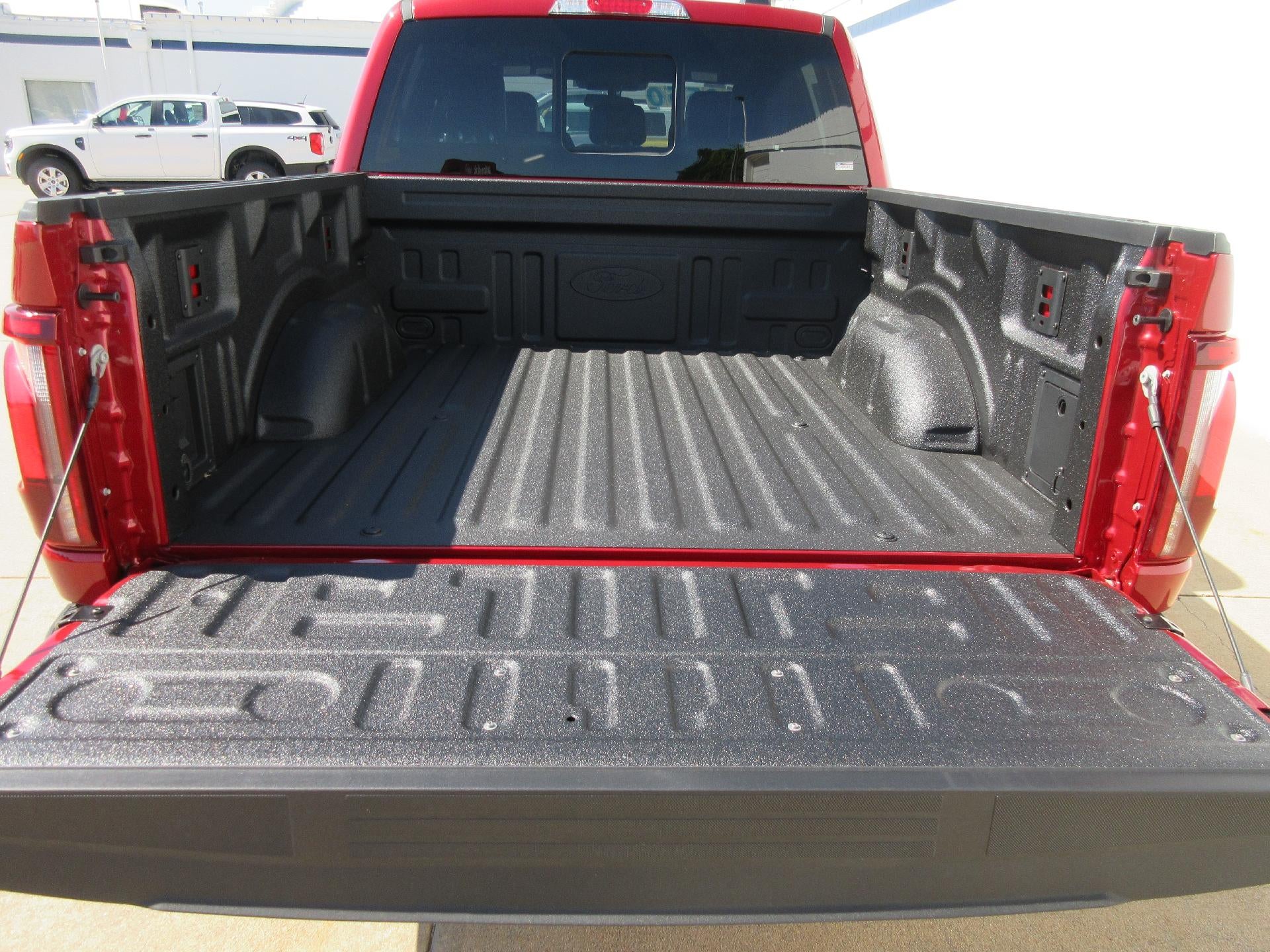 2025 Ford F-150 LARIAT 4WD SuperCrew 5.5' Box
