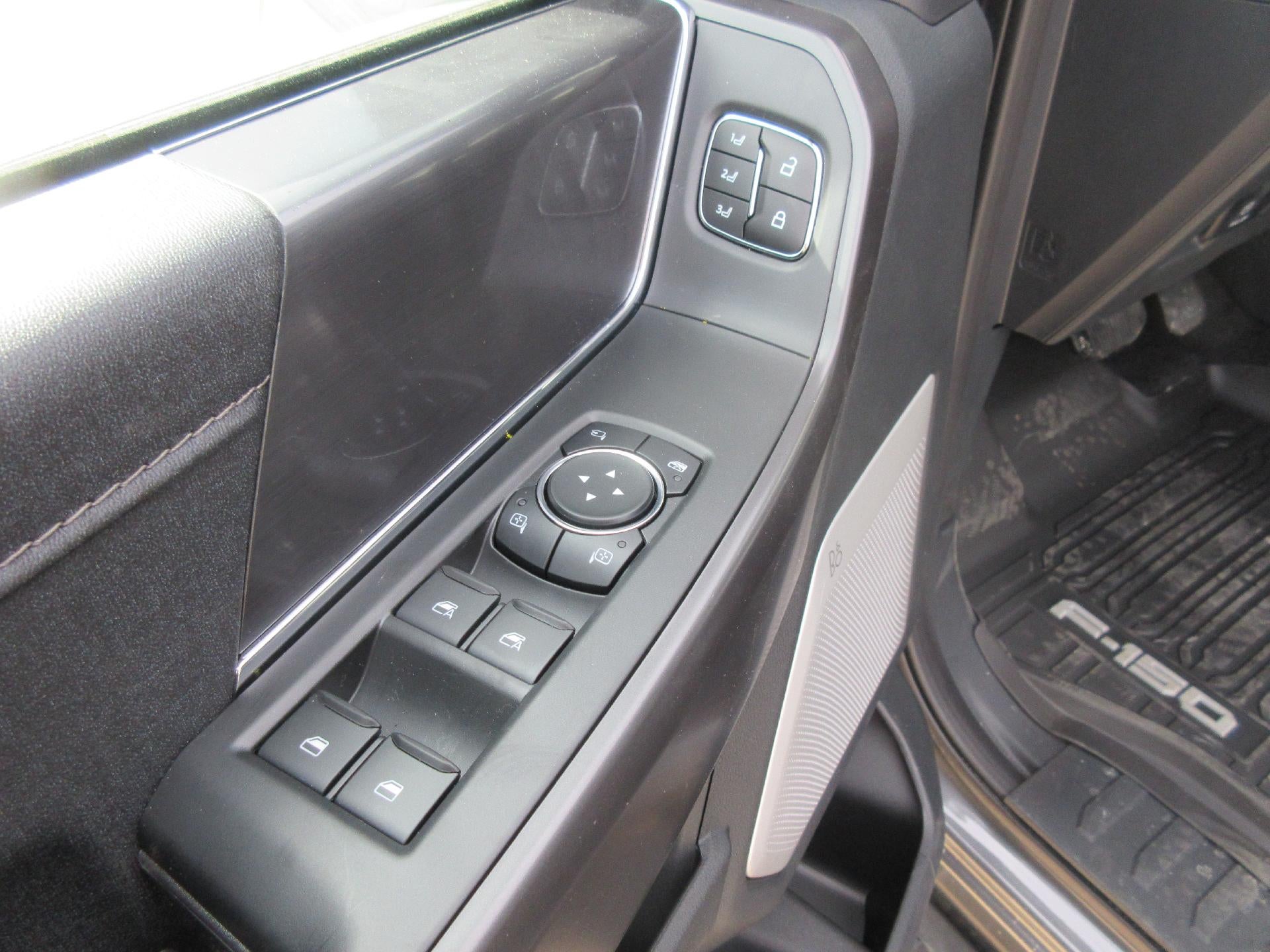 2026 Ford F-150 LARIAT 4WD SuperCrew 5.5' Box