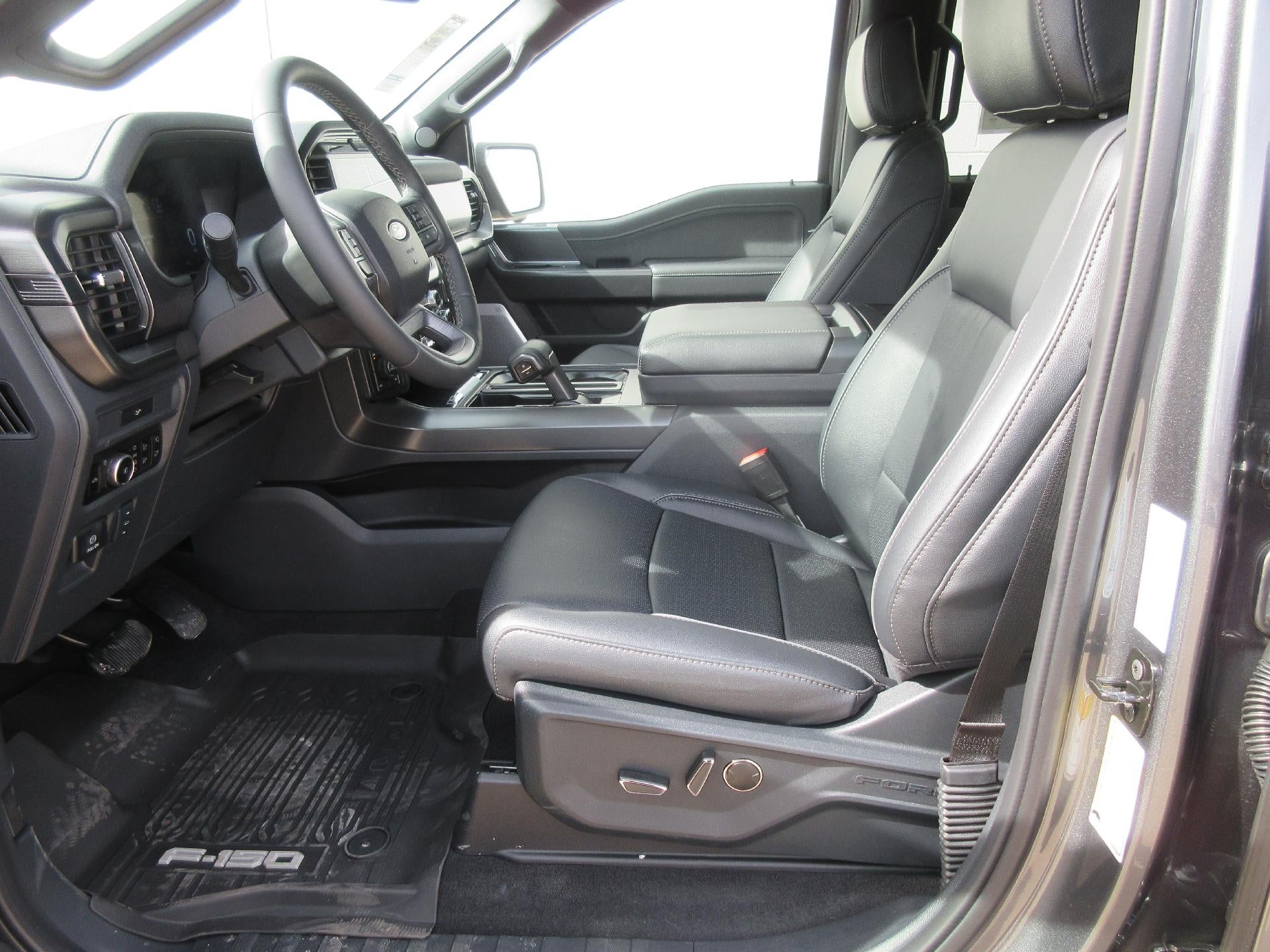 2026 Ford F-150 LARIAT 4WD SuperCrew 5.5' Box