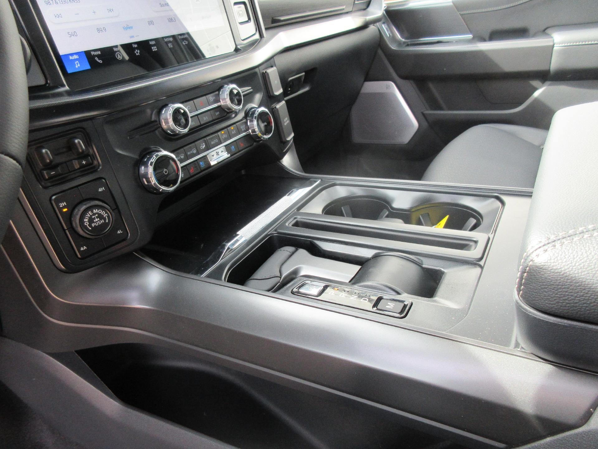 2026 Ford F-150 LARIAT 4WD SuperCrew 5.5' Box