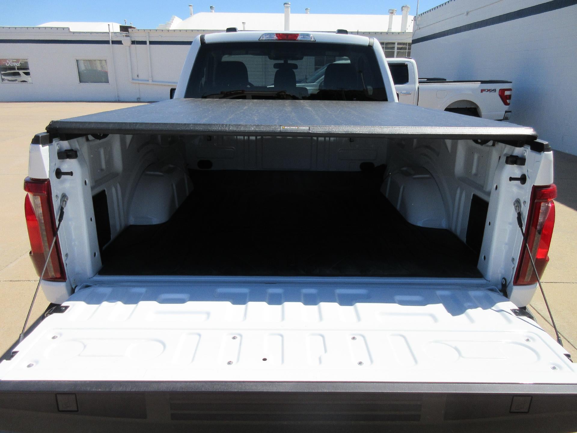 2024 Ford F-150 XL 2WD Reg Cab 6.5' Box