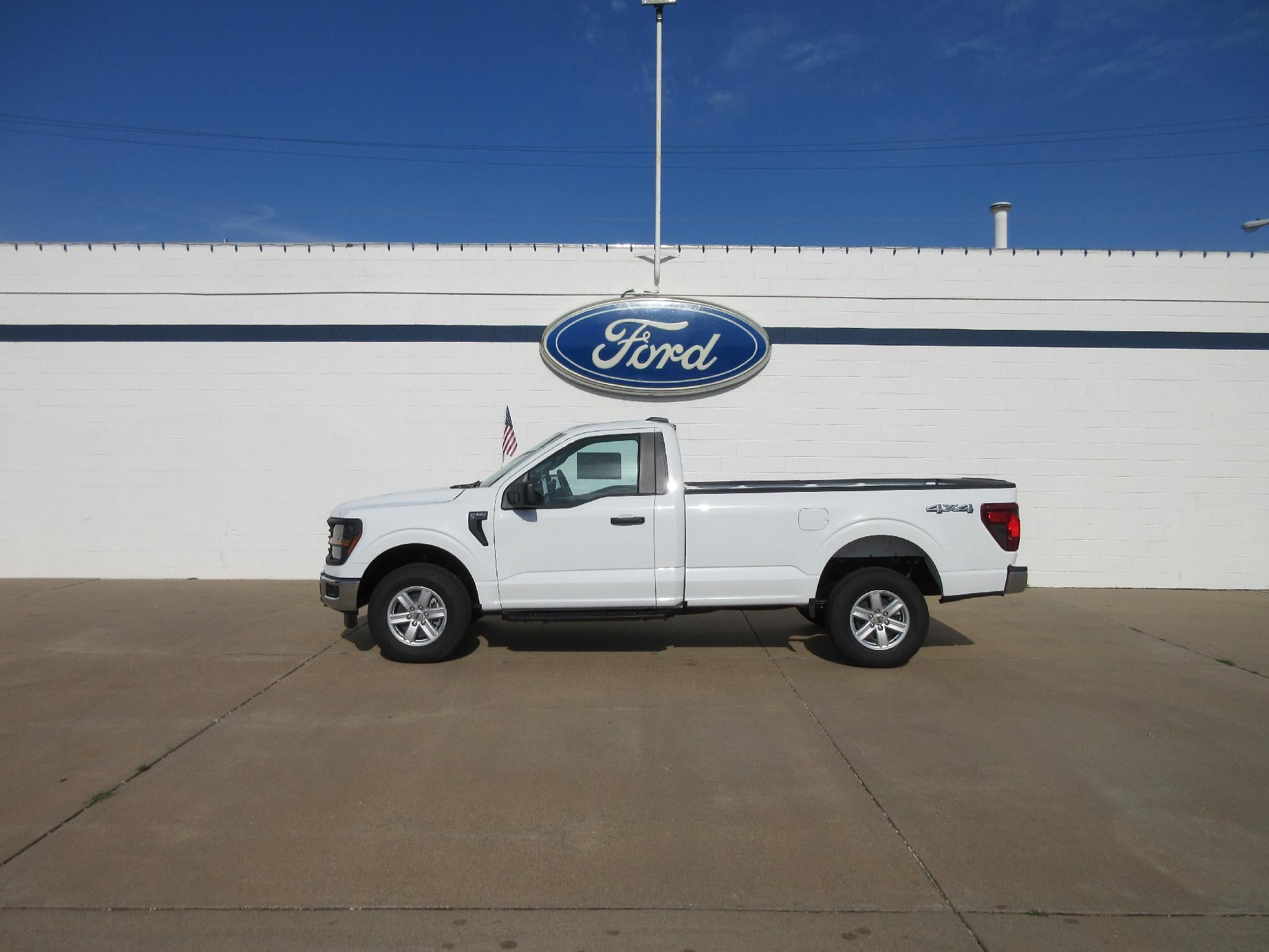2026 Ford F-150 XL 4WD Reg Cab 8' Box