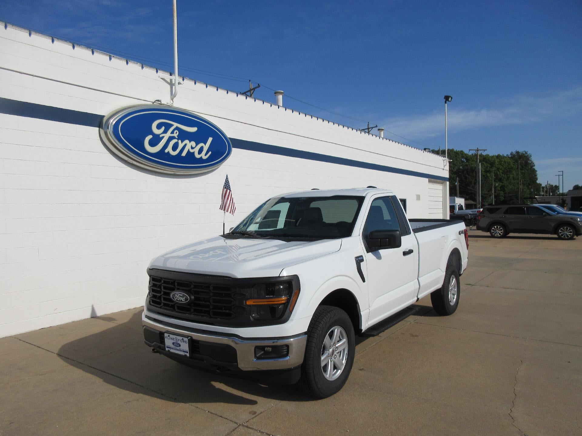 2026 Ford F-150 XL 4WD Reg Cab 8' Box