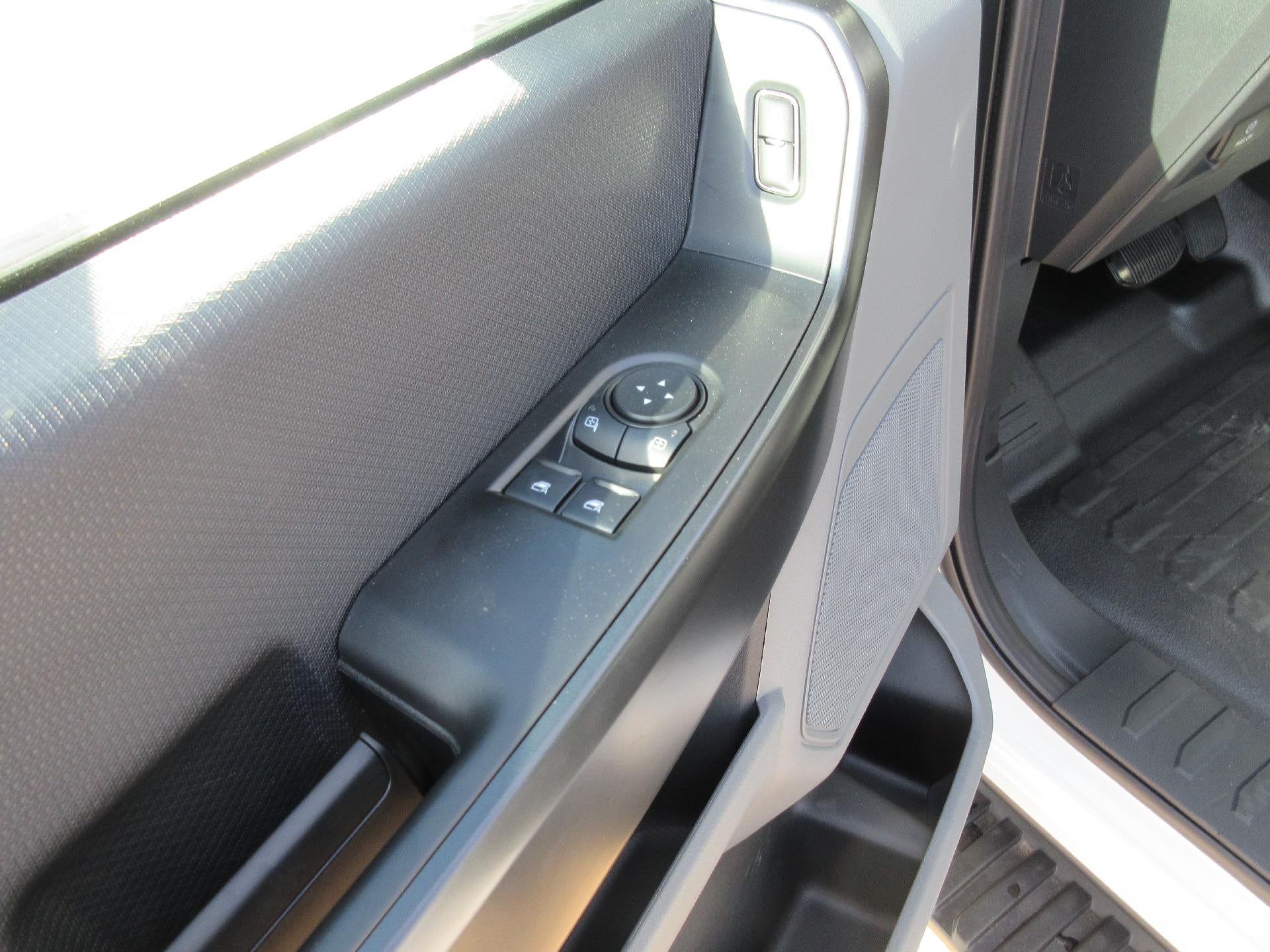 2026 Ford F-150 XL 4WD Reg Cab 8' Box