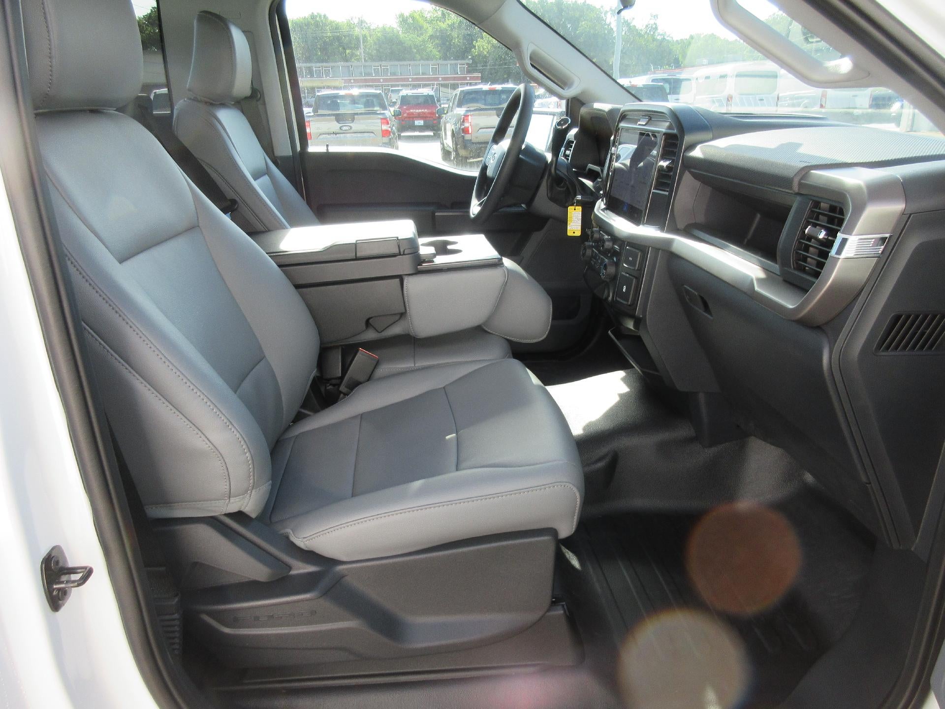 2026 Ford F-150 XL 4WD Reg Cab 8' Box