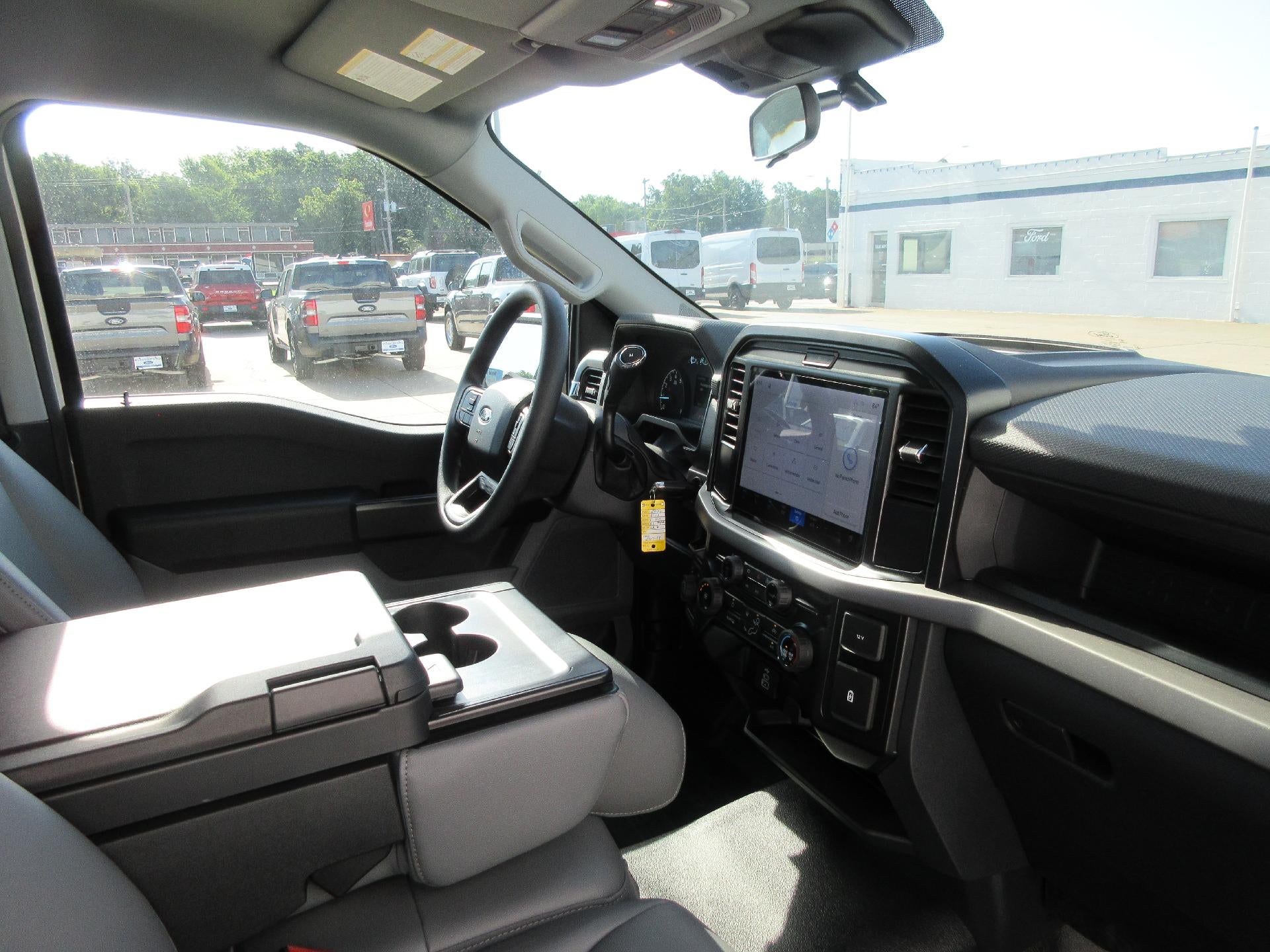 2026 Ford F-150 XL 4WD Reg Cab 8' Box