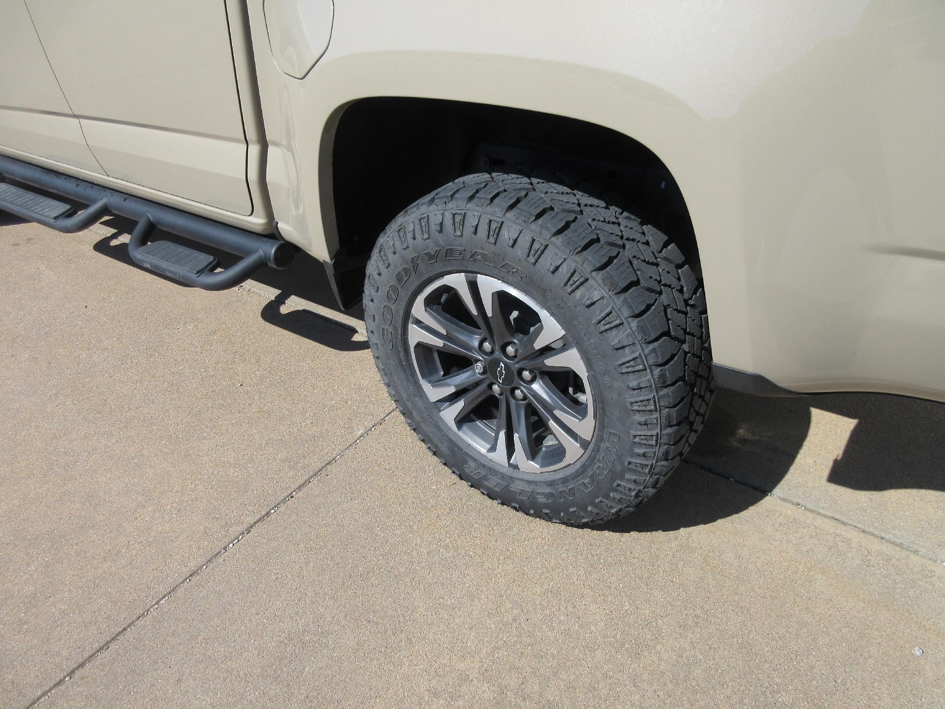 2022 Chevrolet Colorado Crew Cab Short Box 4-Wheel Drive Z71