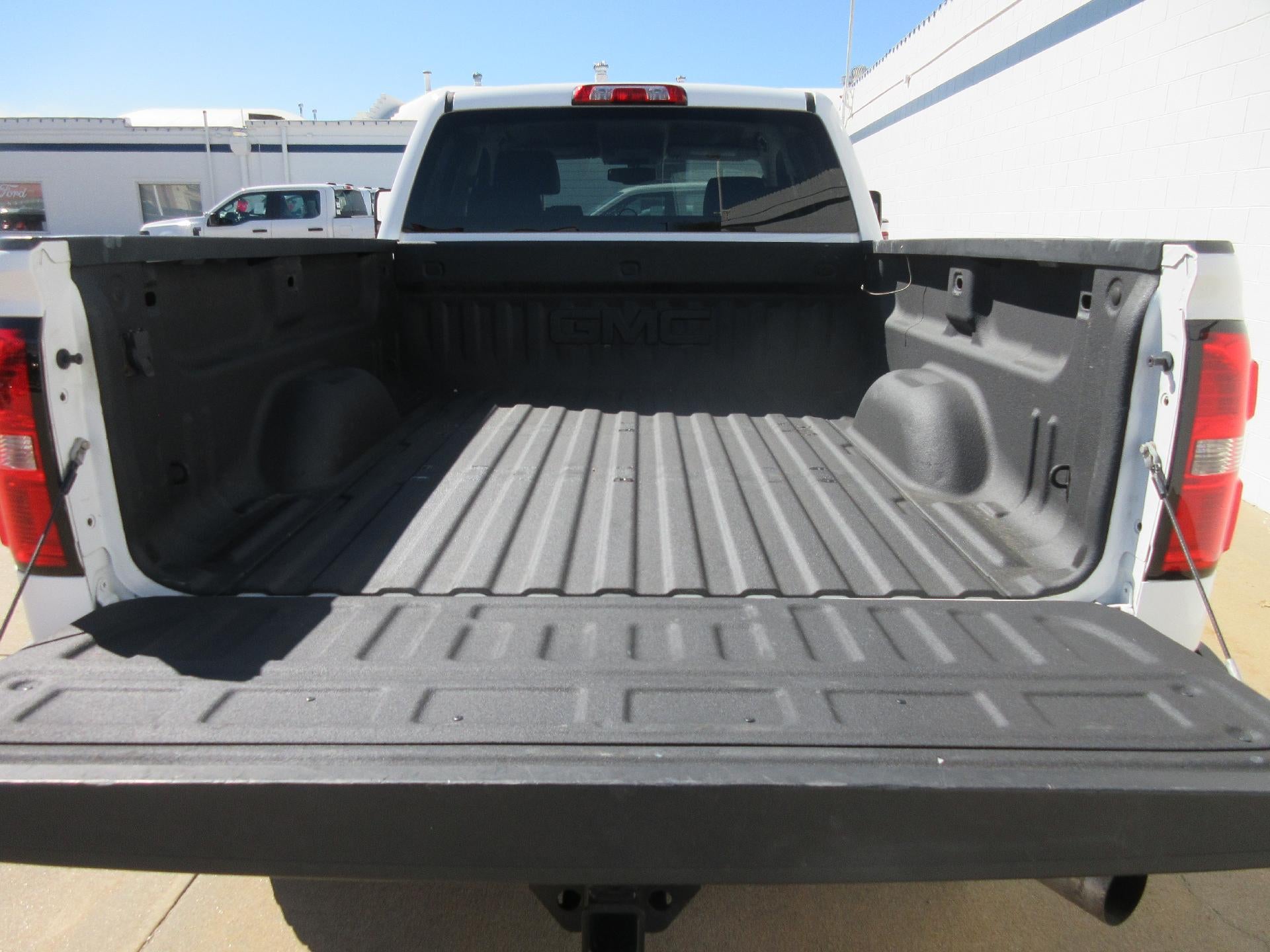 2015 GMC Sierra 2500HD available WiFi Double Cab Standard Box 4-Wheel Drive SLT