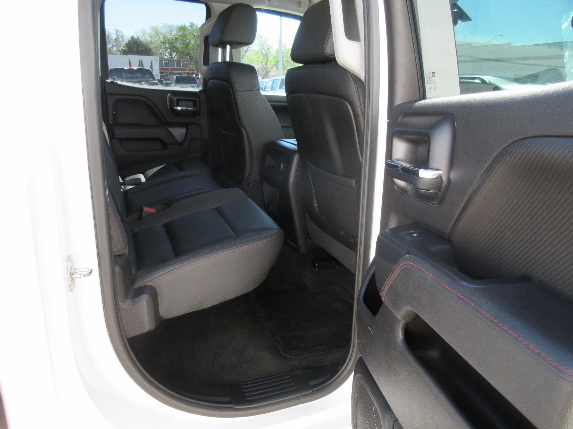 2015 GMC Sierra 2500HD available WiFi Double Cab Standard Box 4-Wheel Drive SLT