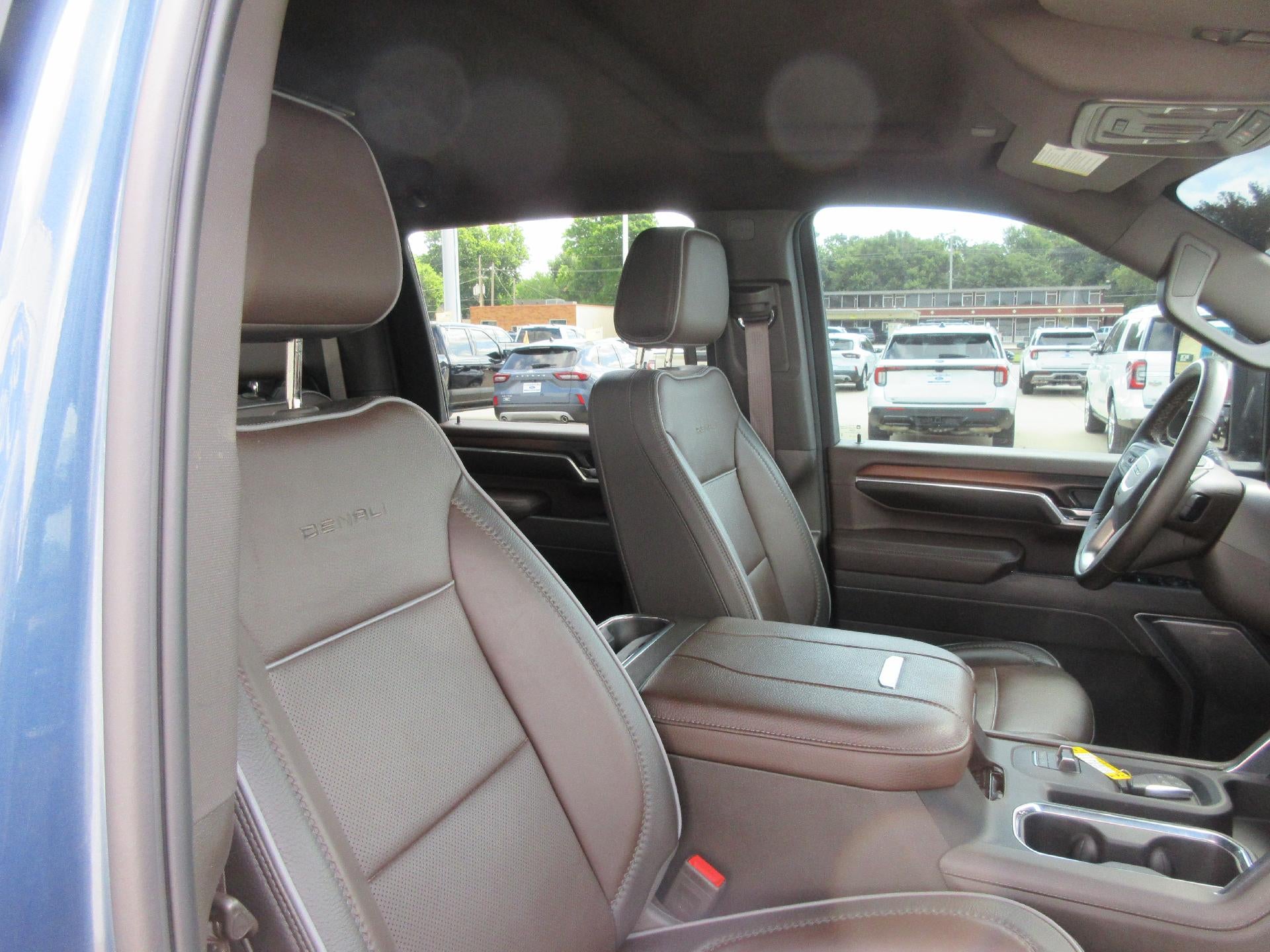 2025 GMC Sierra 3500HD Crew Cab Standard Box 4-Wheel Drive Denali