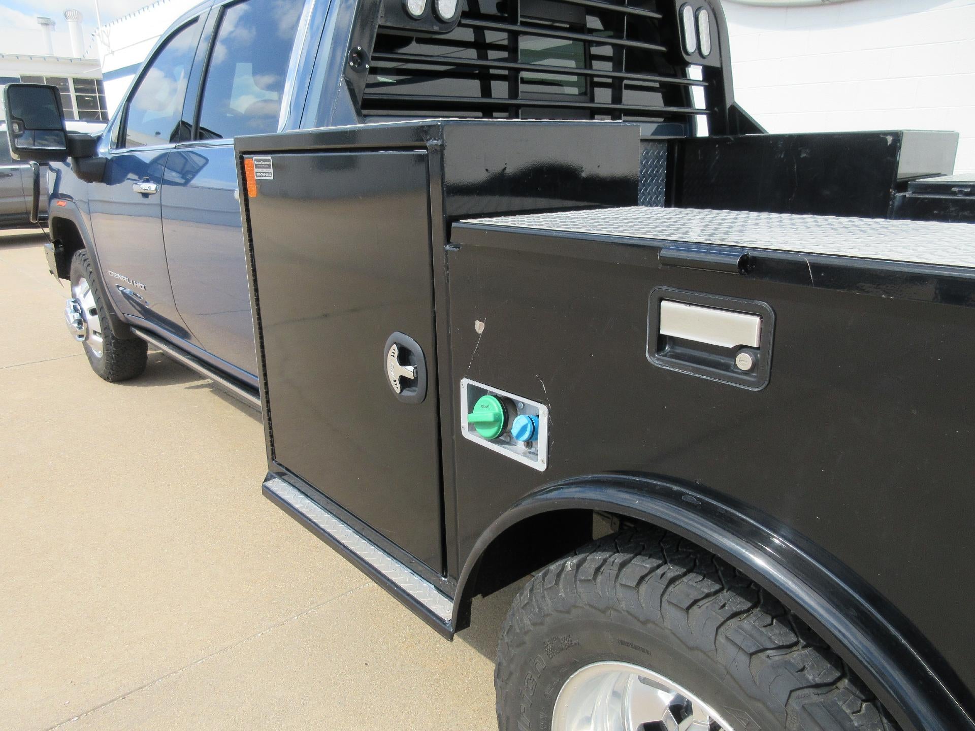 2025 GMC Sierra 3500HD Crew Cab Standard Box 4-Wheel Drive Denali