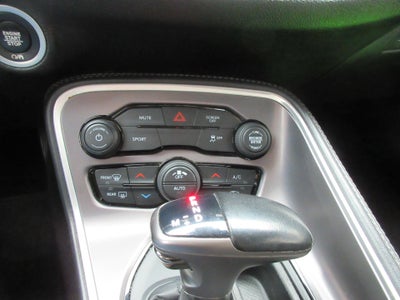 2019 Dodge Challenger SXT RWD