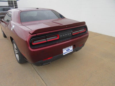2019 Dodge Challenger SXT RWD