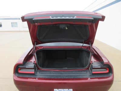 2019 Dodge Challenger SXT RWD