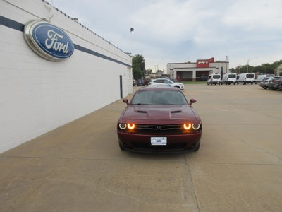 2019 Dodge Challenger SXT RWD