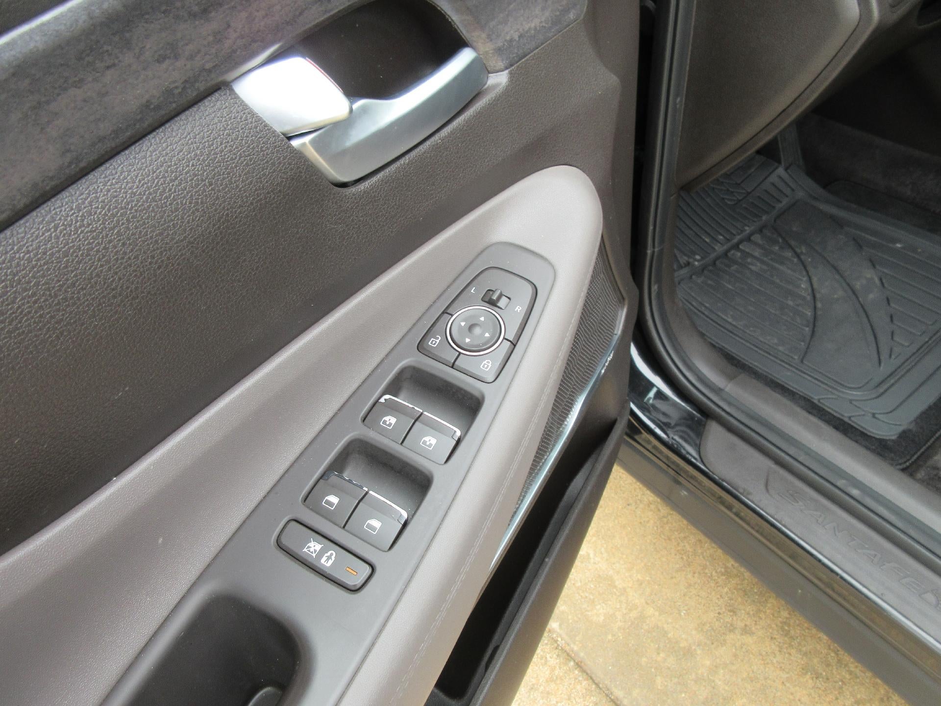 2019 Hyundai SANTA FE SEL Plus 2.4L Auto FWD