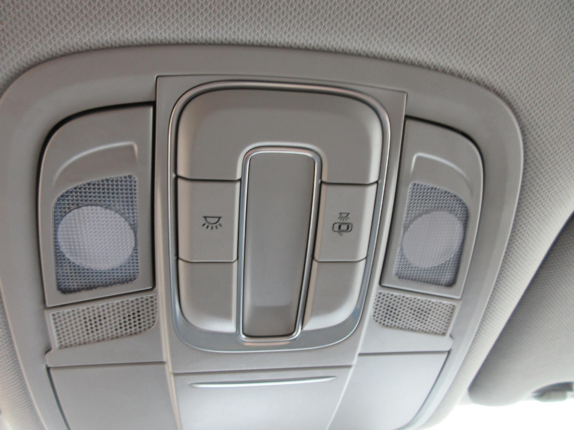 2019 Hyundai SANTA FE SEL Plus 2.4L Auto FWD
