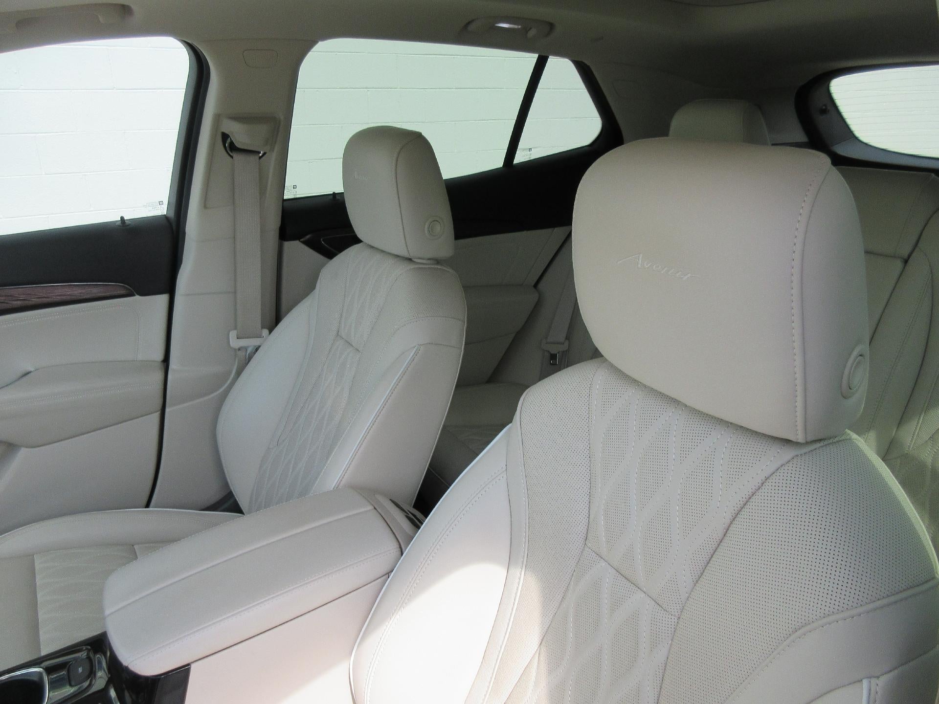 2023 Buick Envision FWD 4dr Avenir