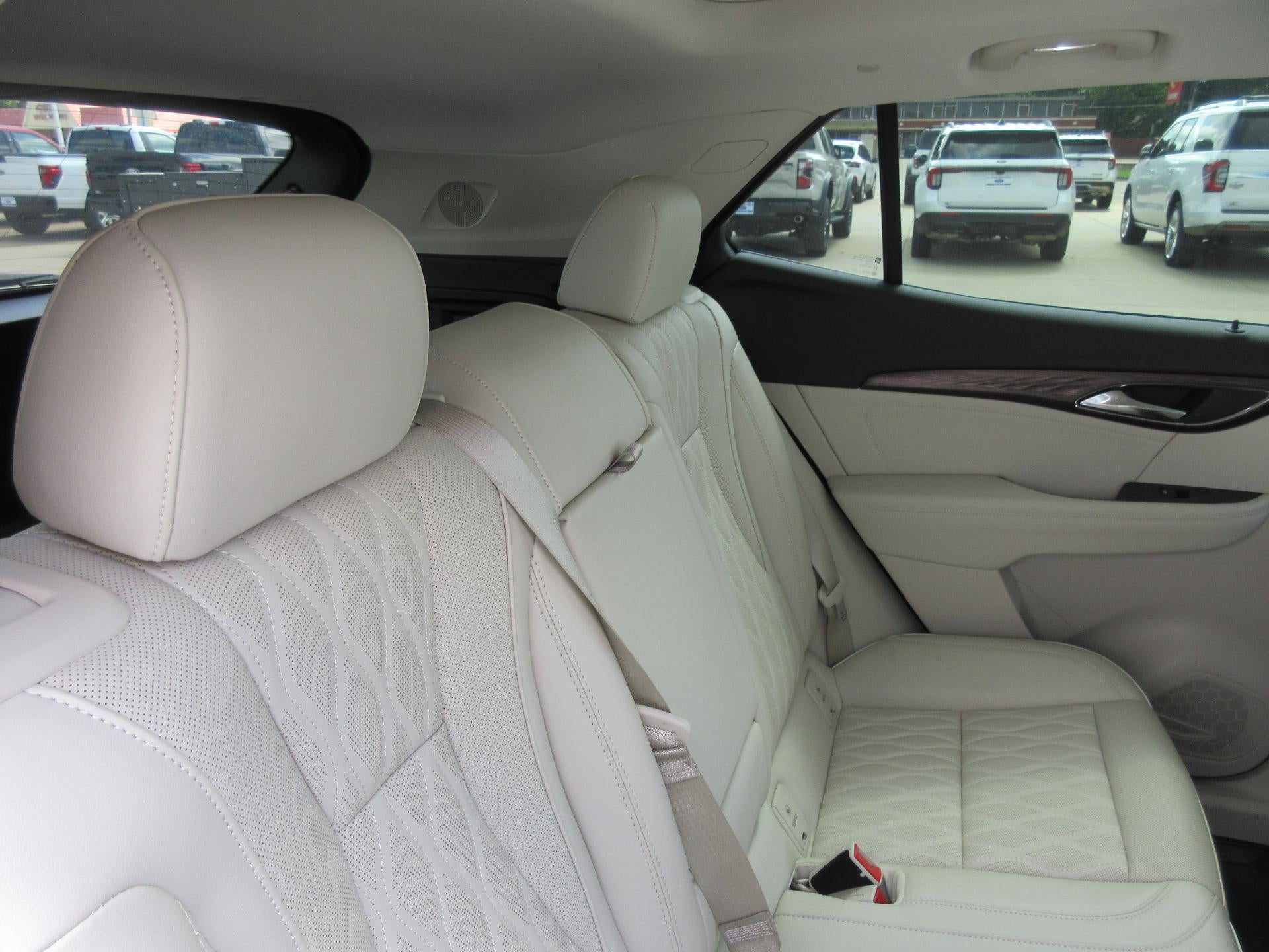2023 Buick Envision FWD 4dr Avenir